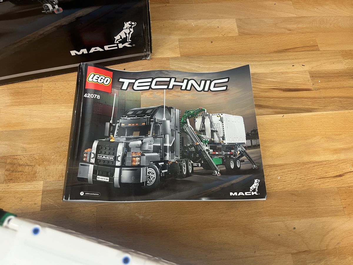 Technics Kit di costruzioni: Lego Technic Technik 42078 – Usato da embrach venduto da kialle 2