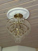 Ensemble lustre en cristal + rosace de plafond décorative