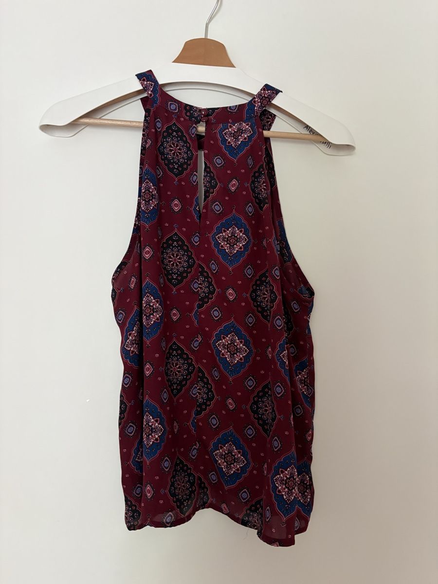 Camicette: Burgundy Patterned Halter Top - Perfect for Summer! – Usato da Chêne-Bougeries venduto da emma.li 2