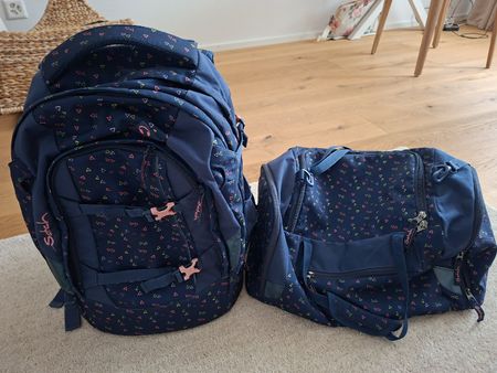 Satch Blue Triangles Rucksack und Tasche  