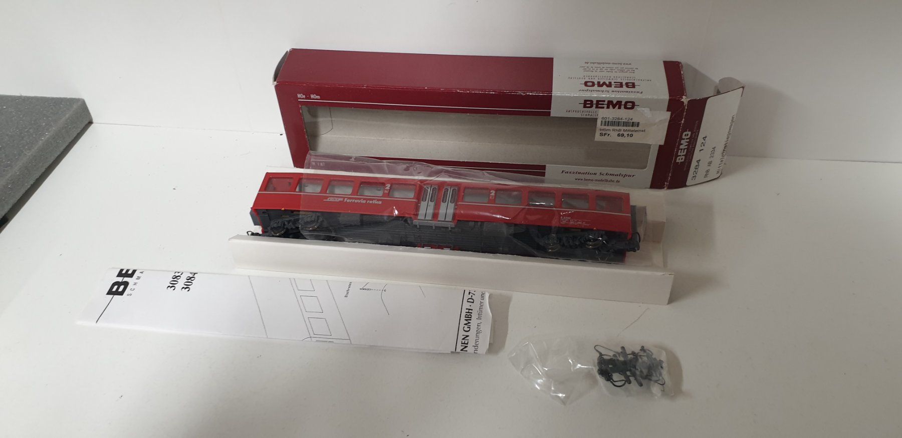 Bemo Modellini di ferrovie: Bemo RhB  Mitteleinstiegswagen 3284  124 – Nuovo (secondo la descrizione) da Geroldswil venduto da TopTrain54 2