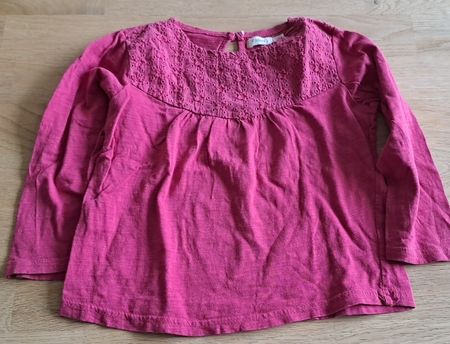 Sfera Langarmshirt in Himbeerrot, Grösse 104-110 / 4-5 Jahre