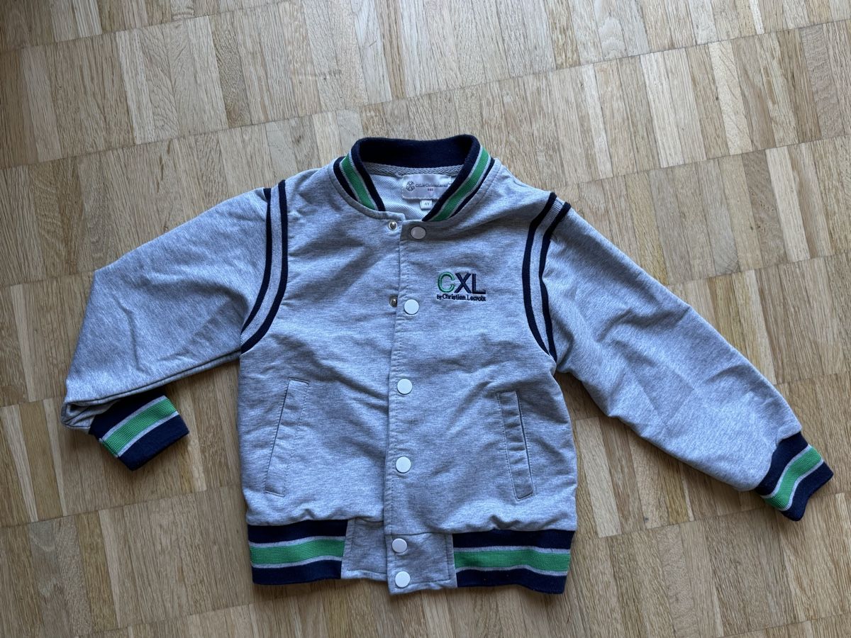 Giacche & Cappotti: lässige Baseballjacke, Gr. 104  – Nuovo (secondo la descrizione) da Zürich venduto da mybuybye