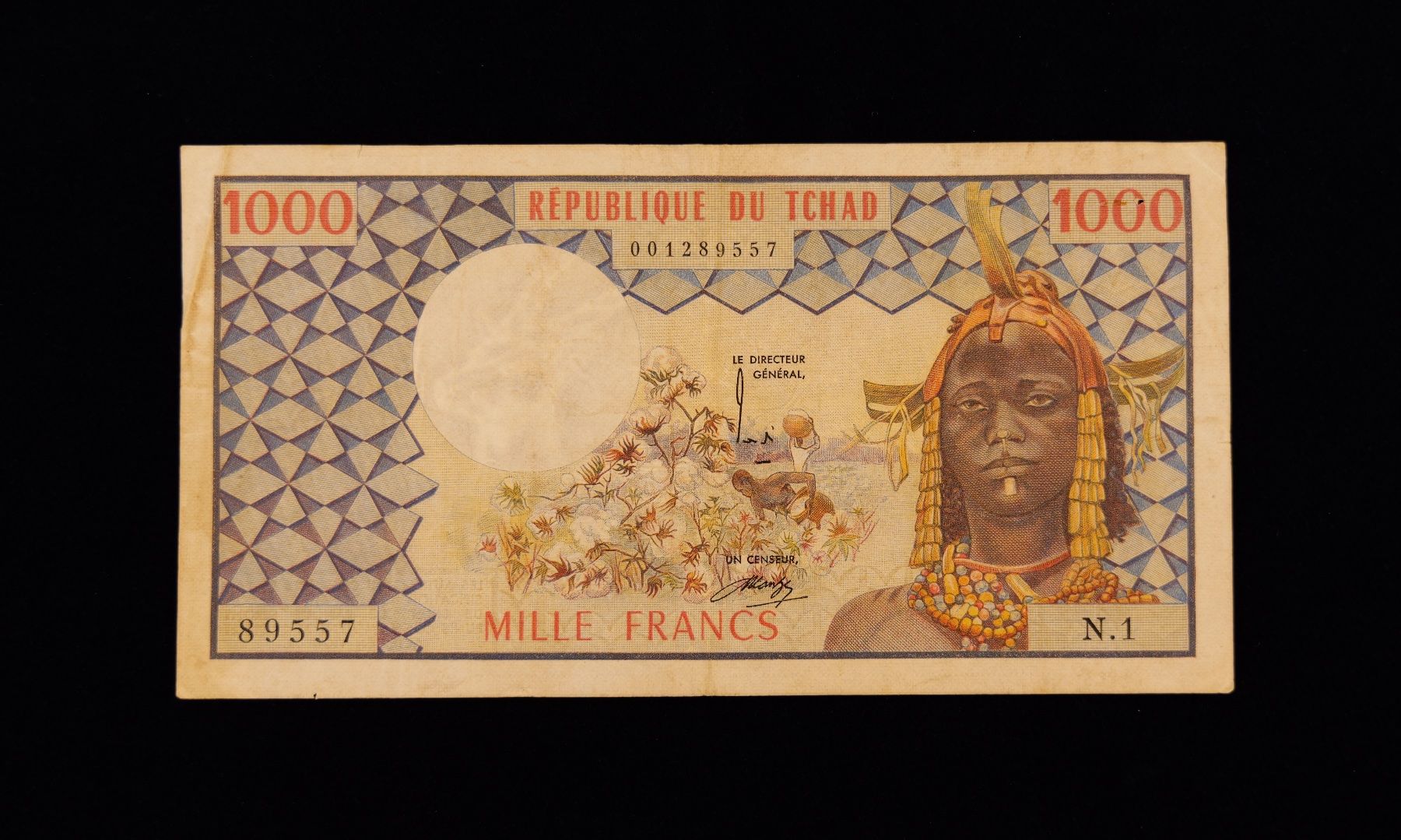 Banknoten: 1.000 Francs République du Tchad - Antelope in half profile – Gebraucht aus Morcote von AmbiveriLeo