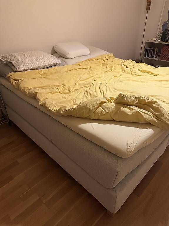Lits: IKEA Boxspringbett (Bett) ohne Matratze – D'occasion à Zürich par lo97 3