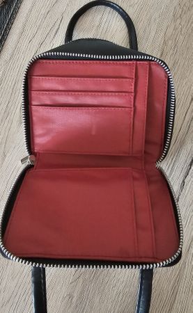 Miss Selfridge Handtasche Organizer – Nieten & Rotes Futter