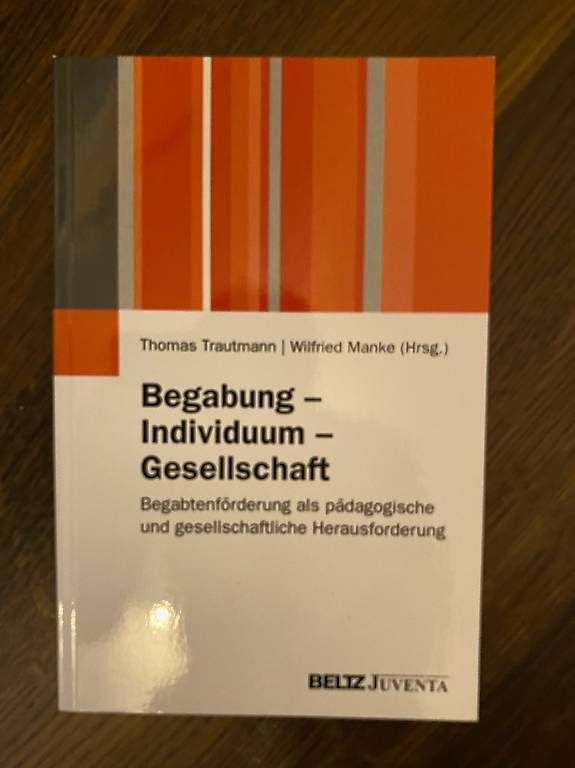 Libri: Begabung  Individuum  Gesellschaft – Usato da Uerkheim venduto da bue_8qbh
