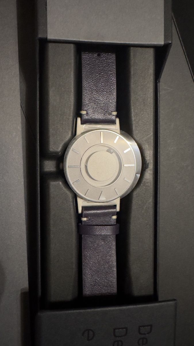 Uhren: Eone Bradley Uhr – Neu und originalverpackt aus Brig von Invert 2