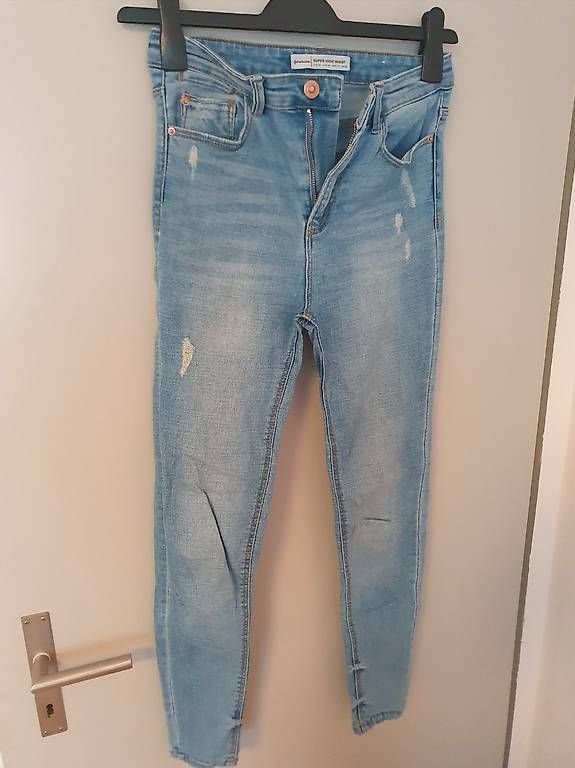 Stradivarius Jeans: Stradivarius Super High Waist Gr. 36 – Gebraucht aus Luzern von maji87