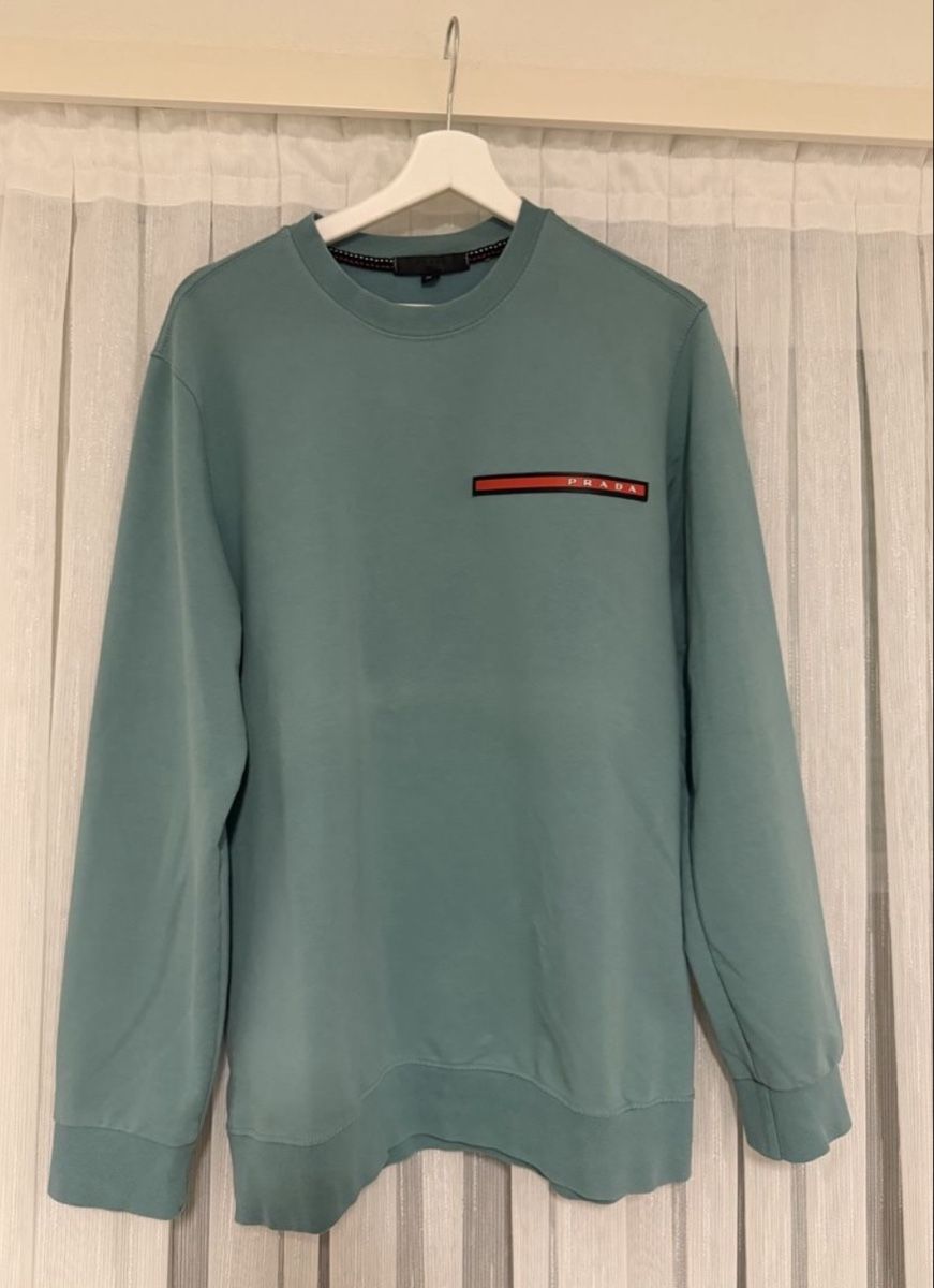 Pullover & Sweatshirts: Sweatshirt blau mit Logo Patch Grösse L – Gebraucht aus Oberglatt ZH von eve_6nj8