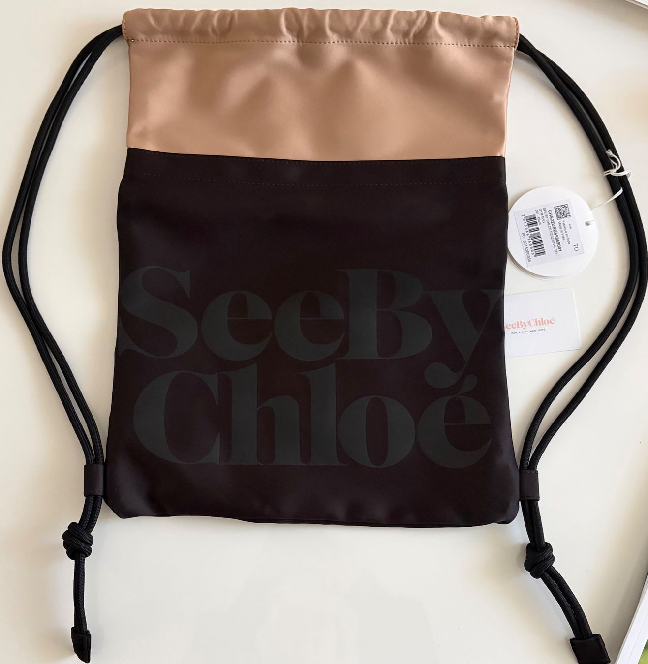 Chloé Borse da donna: SEE BY CHLOÉ, ESSENTIAL GYM BAG – Nuovo e nell'imballaggio originale da Benken ZH venduto da Mistery5