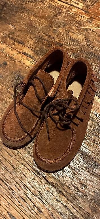 Schuhe für Jungen: Mocassin pointure 28  – Gebraucht aus Les Collons von gehaisse