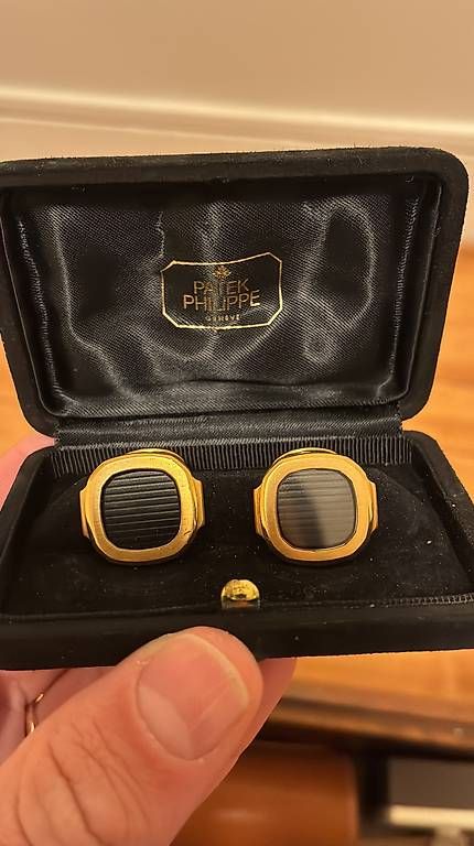 Gemelli: Patek Philippe Nautilus Cufflinks  – Usato da Genève venduto da ale_z2vv