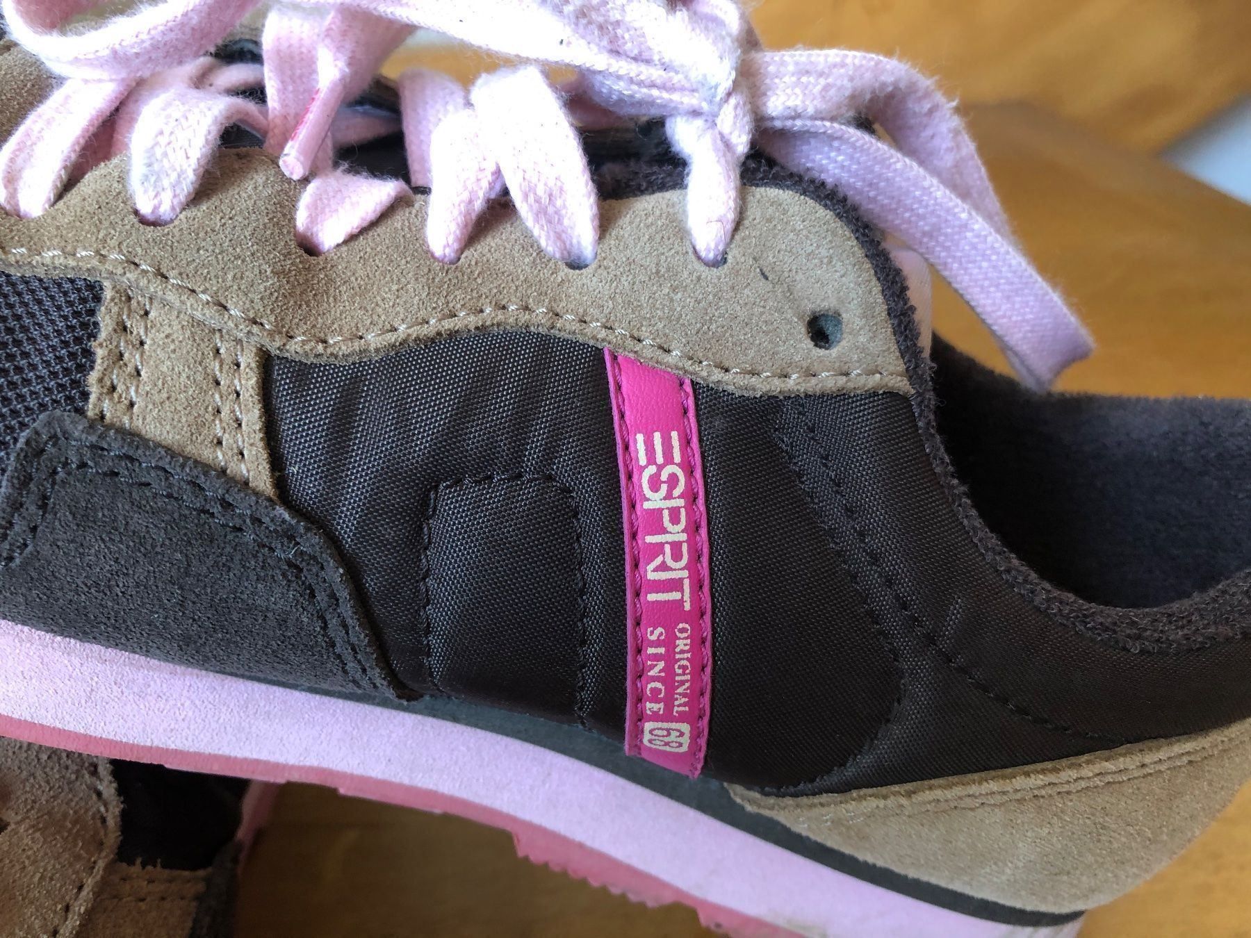 Esprit Scarpe da donna: ESPRIT Sneakers Gr. 38 – Usato da Urdorf venduto da Resumasa 2