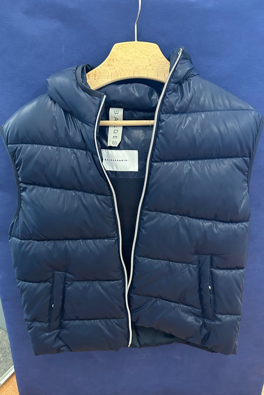 Gilet & Giacche: Weste Baldessarini Gr. M – Usato da Liestal venduto da FuV01