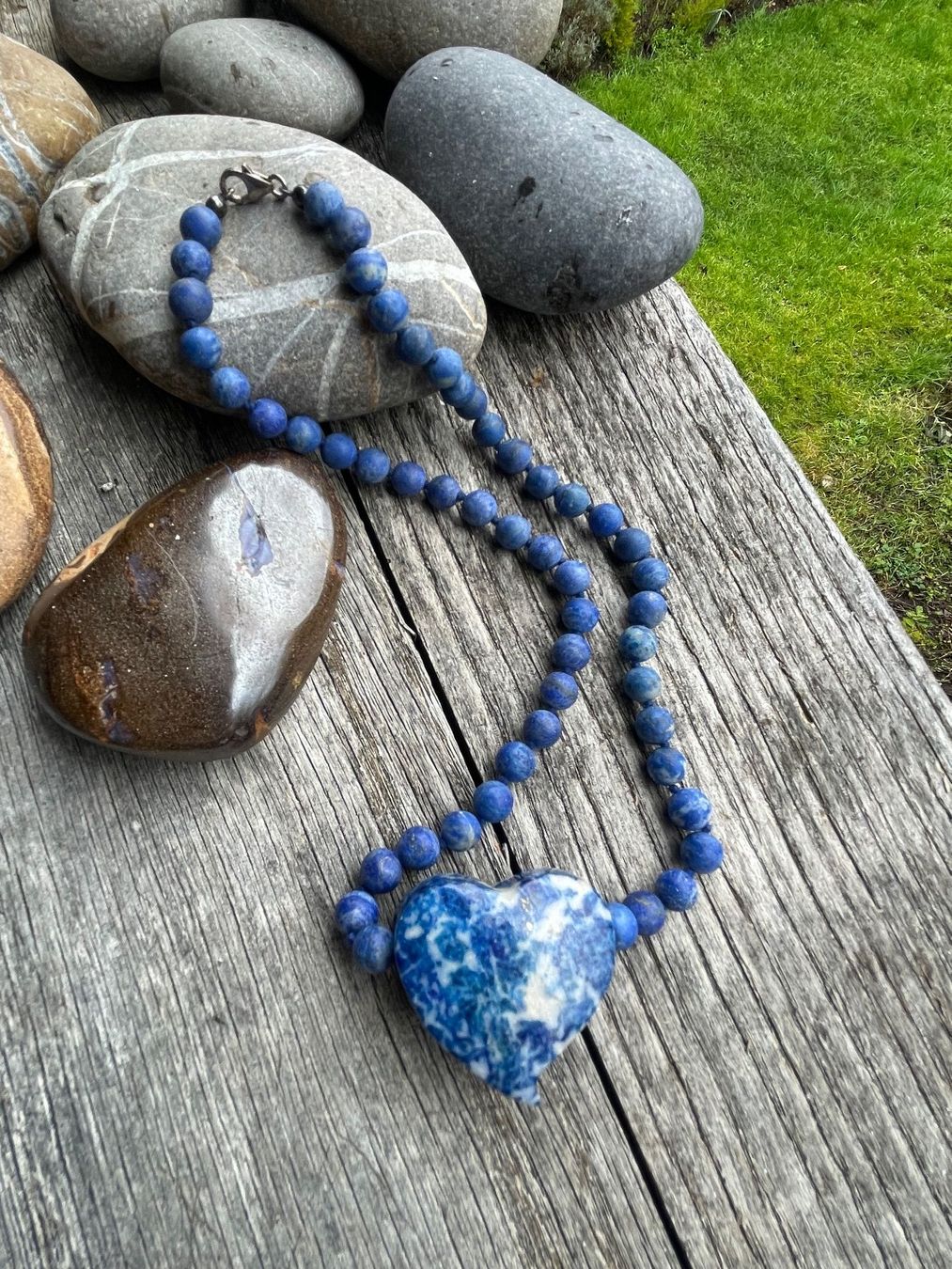 Catenine: Lapislazuli-Halskette mit Herzanhänger – Nuovo (secondo la descrizione) da Muri AG venduto da Shoshana5 1