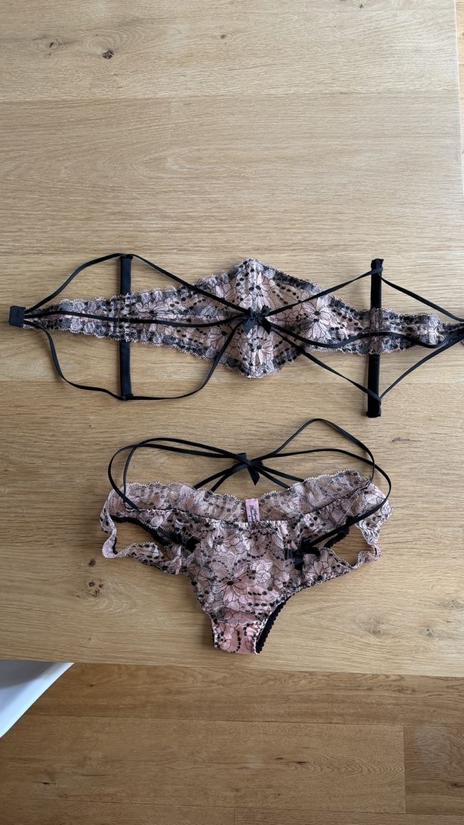 Altra biancheria intima: Agent Provocateur Dessous Set mit Spitze – Usato da Russikon venduto da Faeby87