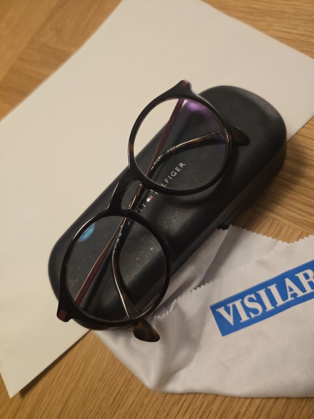 Tommy Hilfiger Occhiali & Lenti: Tommy Hilfiger Brille Brillenetui – Usato da Reinach BL venduto da NadineBurger 1
