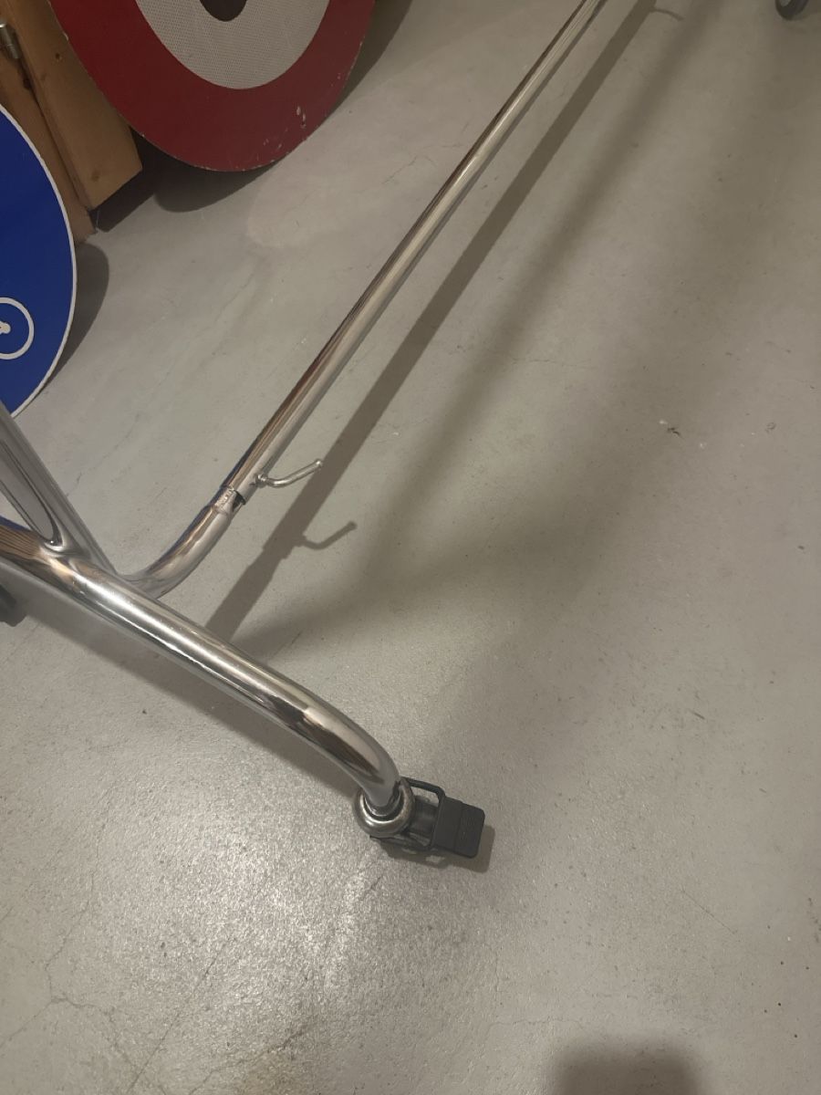 Autres décorations & accessoires: Kleiderständer Rollbar gebraucht – D'occasion à Uster par evoluzzer 2