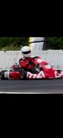 Kart-Rennsport Set: Chassis, Motor, Anzug, Helm, Anhänger