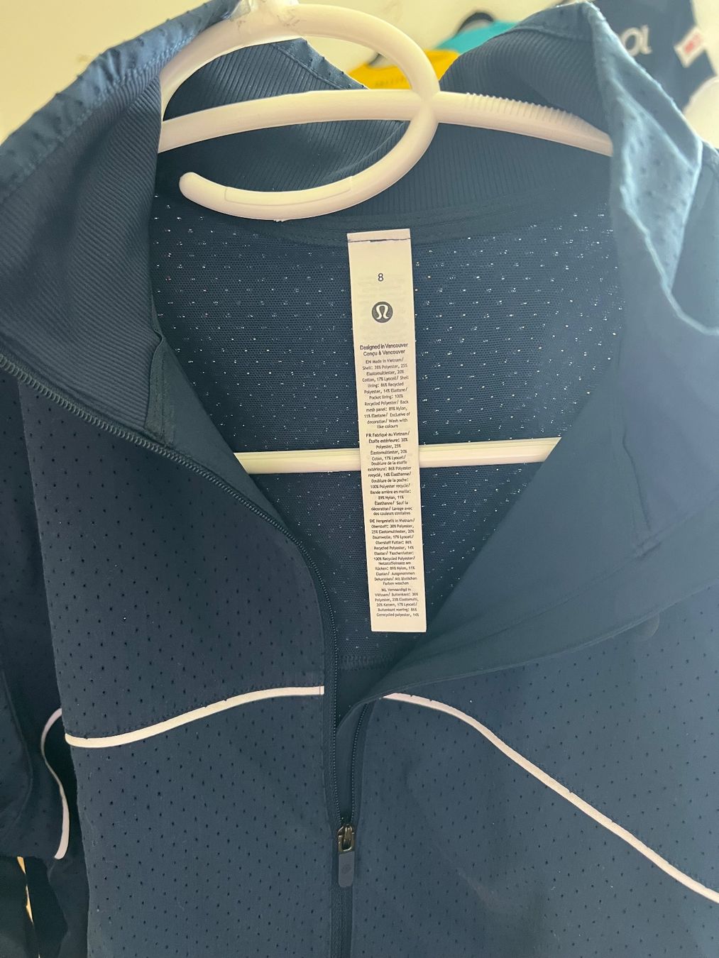 Lululemon Giacche: Lululemon Sommerjacke dunkelblau, Grösse 8 – Nuovo (secondo la descrizione) da Bern venduto da Sunshine.016 7