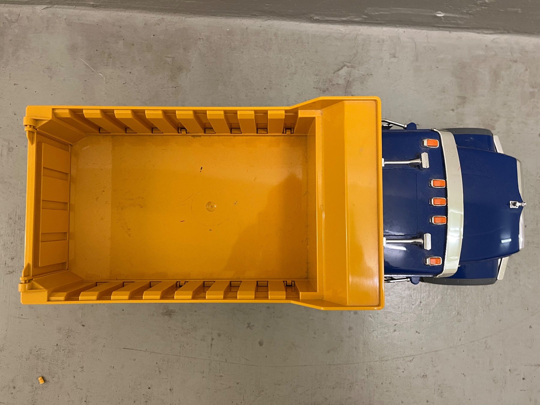 Bruder Giocattoli: Bruder MACK Granite Dump Truck – Usato da Baden venduto da eklym 2