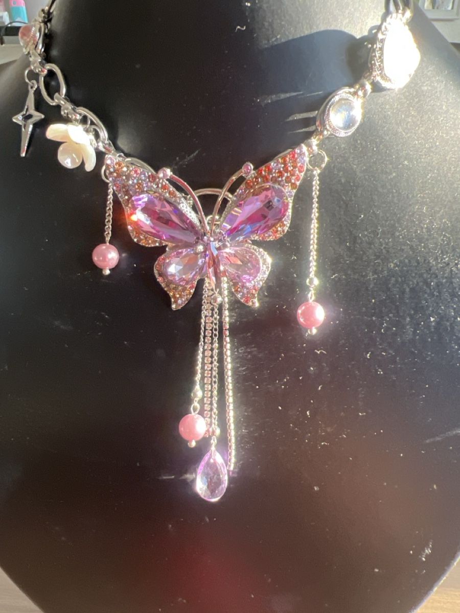 Ketten: Schöne funkelnde Kette mit Schmetterling  – Neu (gemäss Beschreibung) aus Seon von Sunny-Schmuck78 1