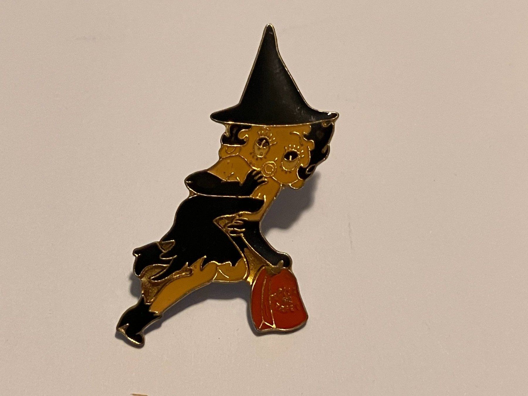 Placchette & Badge: 1 Pin Betty Boop – Usato da Basel venduto da djwwpp