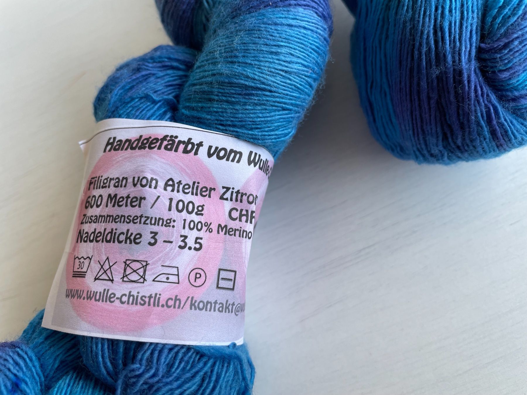 1 Knäuel Handgefärbte Wolle Filigran von Atelier Zitron (Neu und ...