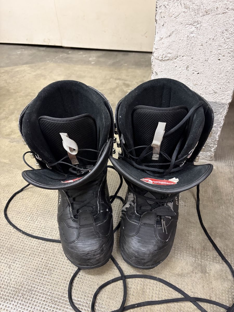 Rossignol Herrenschuhe: Snowboard shoes 27.5/9.5 – Gebraucht aus Ecublens VD von Dusha 3