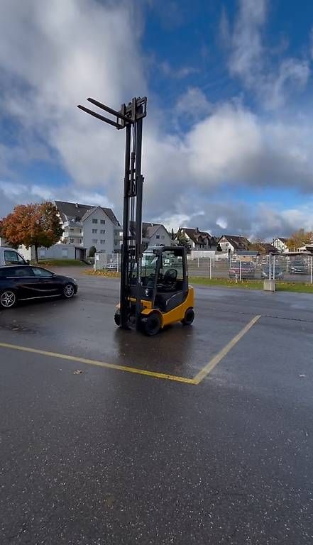 Jungheinrich Carrelli elevatori e a forche: Jungheinrich DFG 320 Diesel Stapler – Usato da Grüningen venduto da Werk89.zuerich 2
