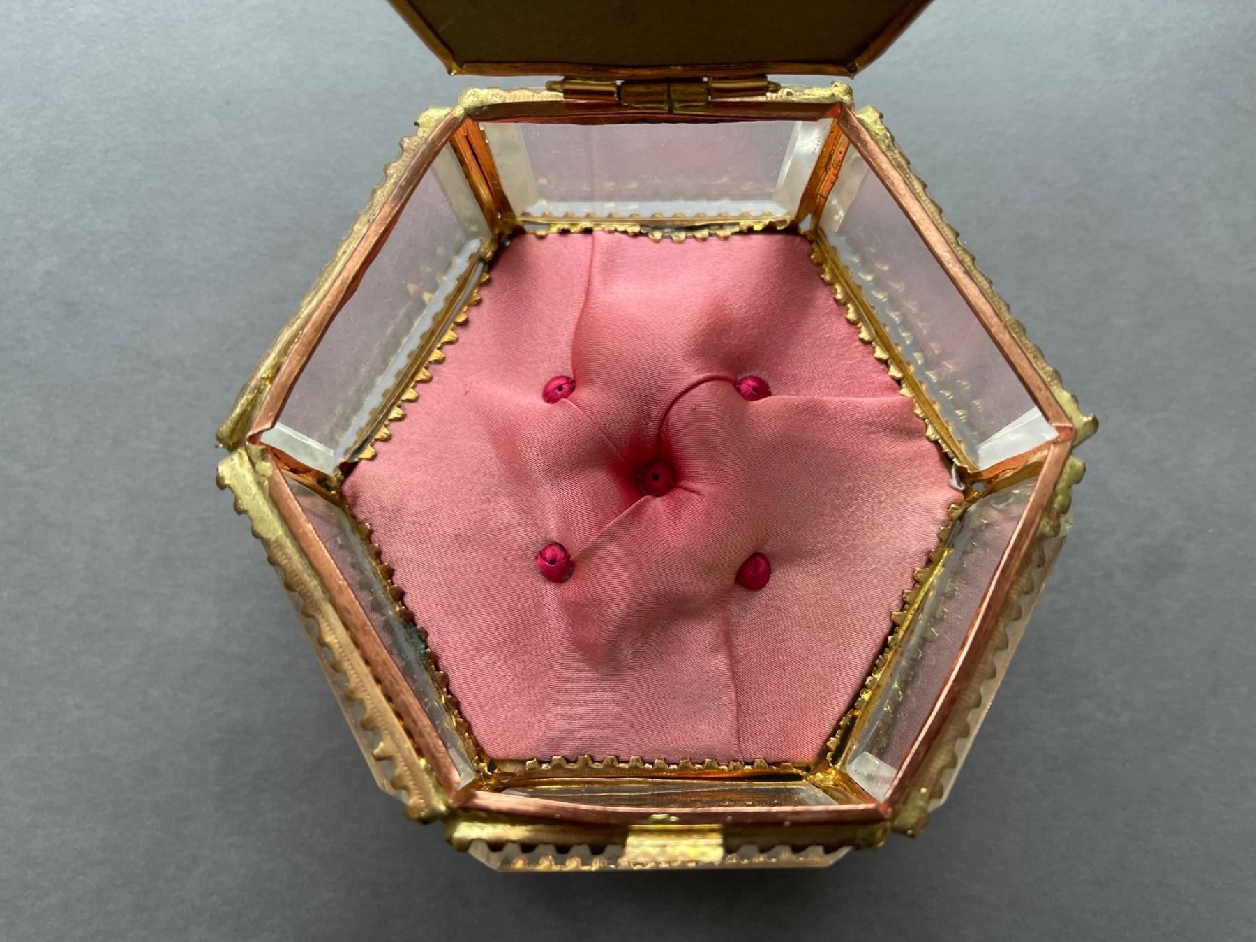 Dosen: SCHMUCK SCHATULLE  MIT ORMOLU RAHMEN - ANTIK – Gebraucht aus Honau von sainj 2