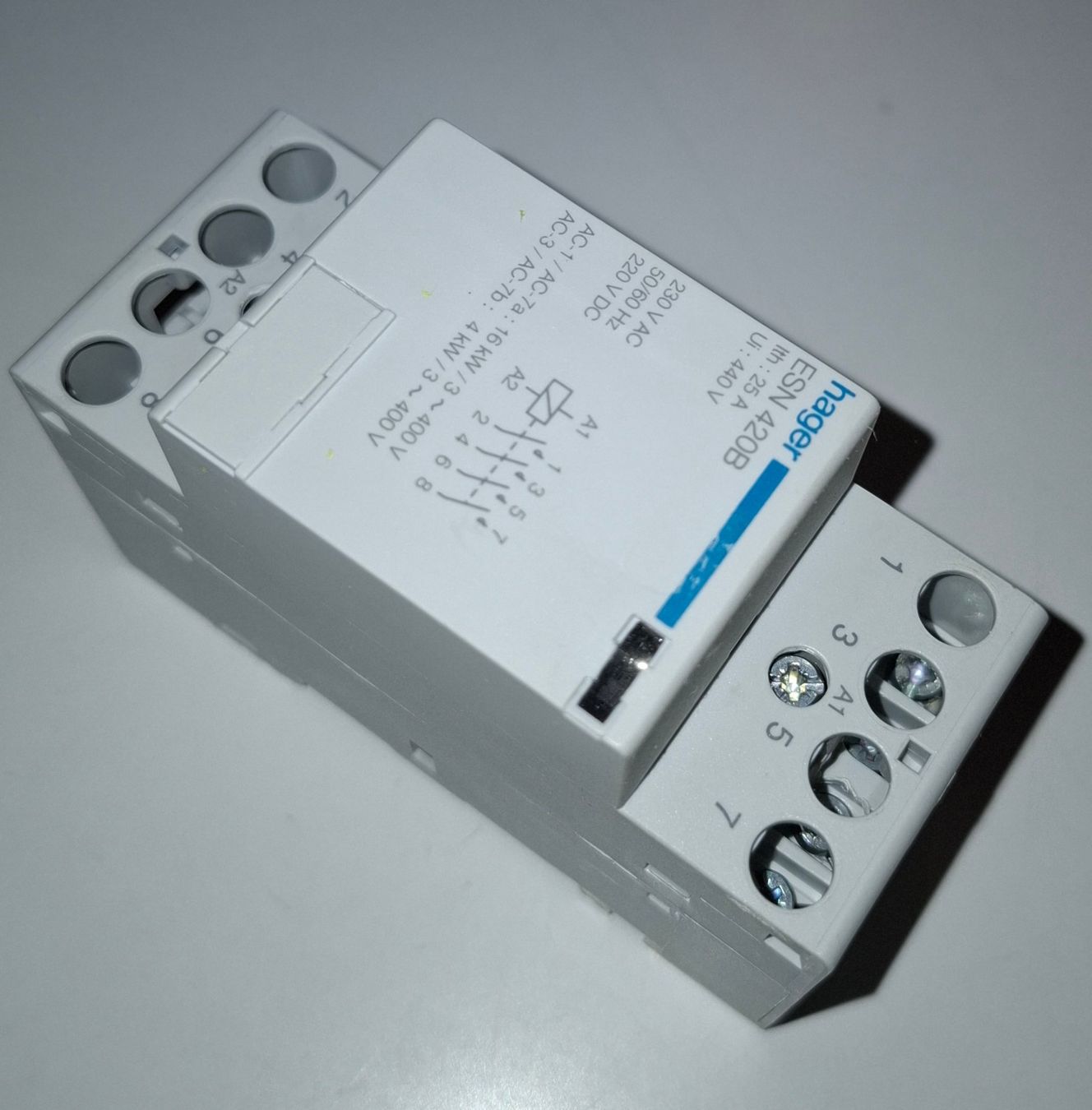 Hager Elektronikbauteile: Installationsschütz Hager ESN 420B 4S – Gebraucht aus St. Gallen von WWL 3