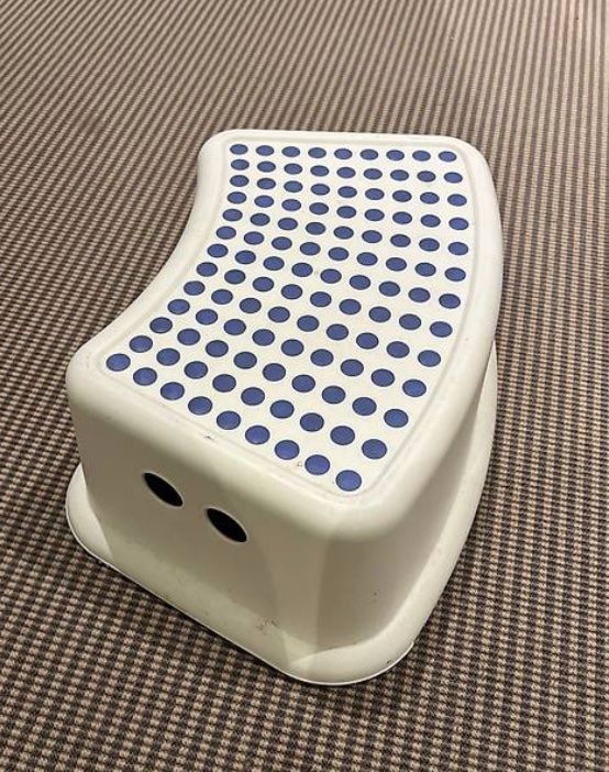 Ikea WC: Réhausseur – Usato da La Croix (Lutry) venduto da patricia150392
