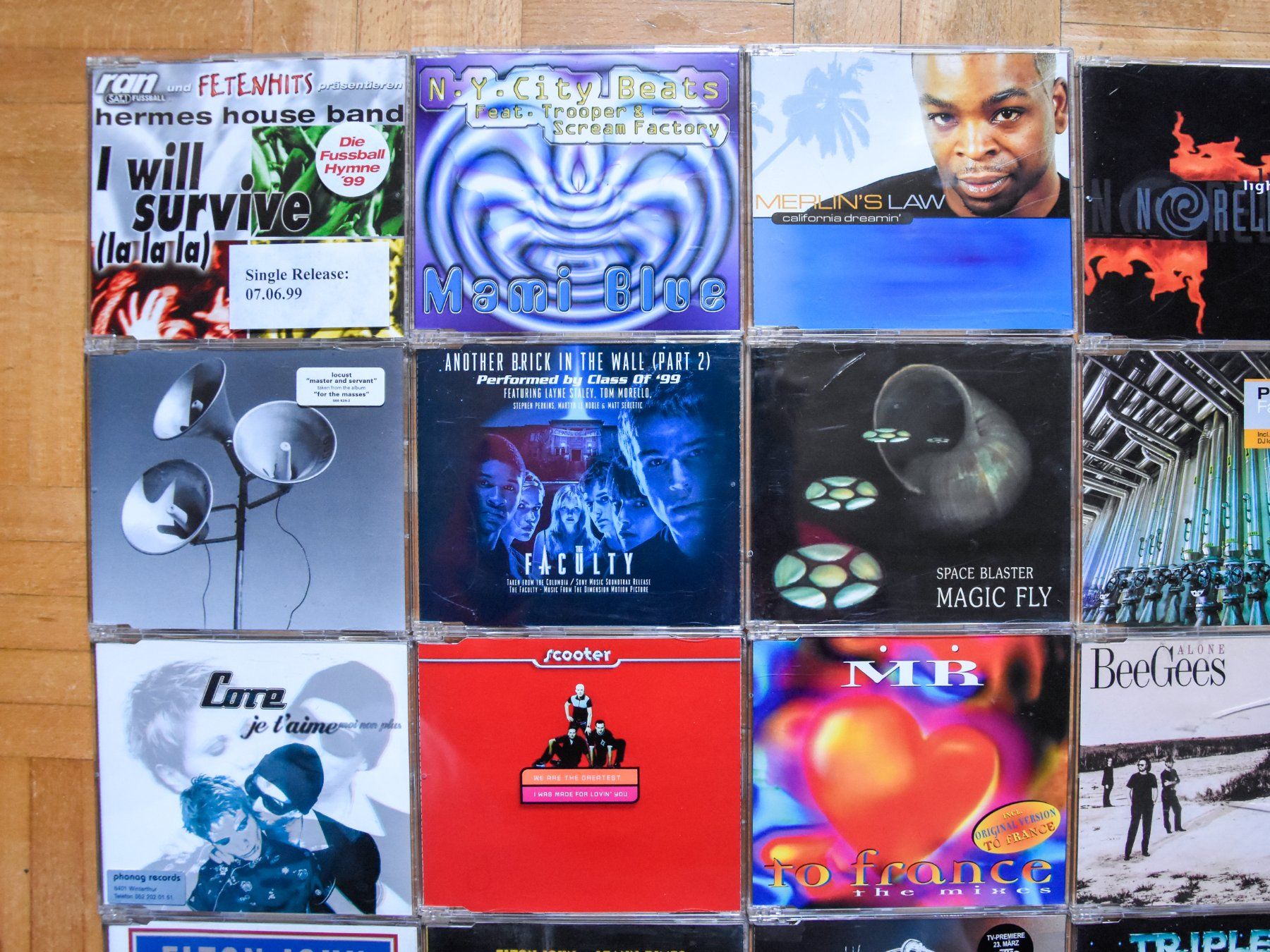 CD: Lot 30 CDs singles – Usato da Belmont-sur-Yverdon venduto da ag97 1