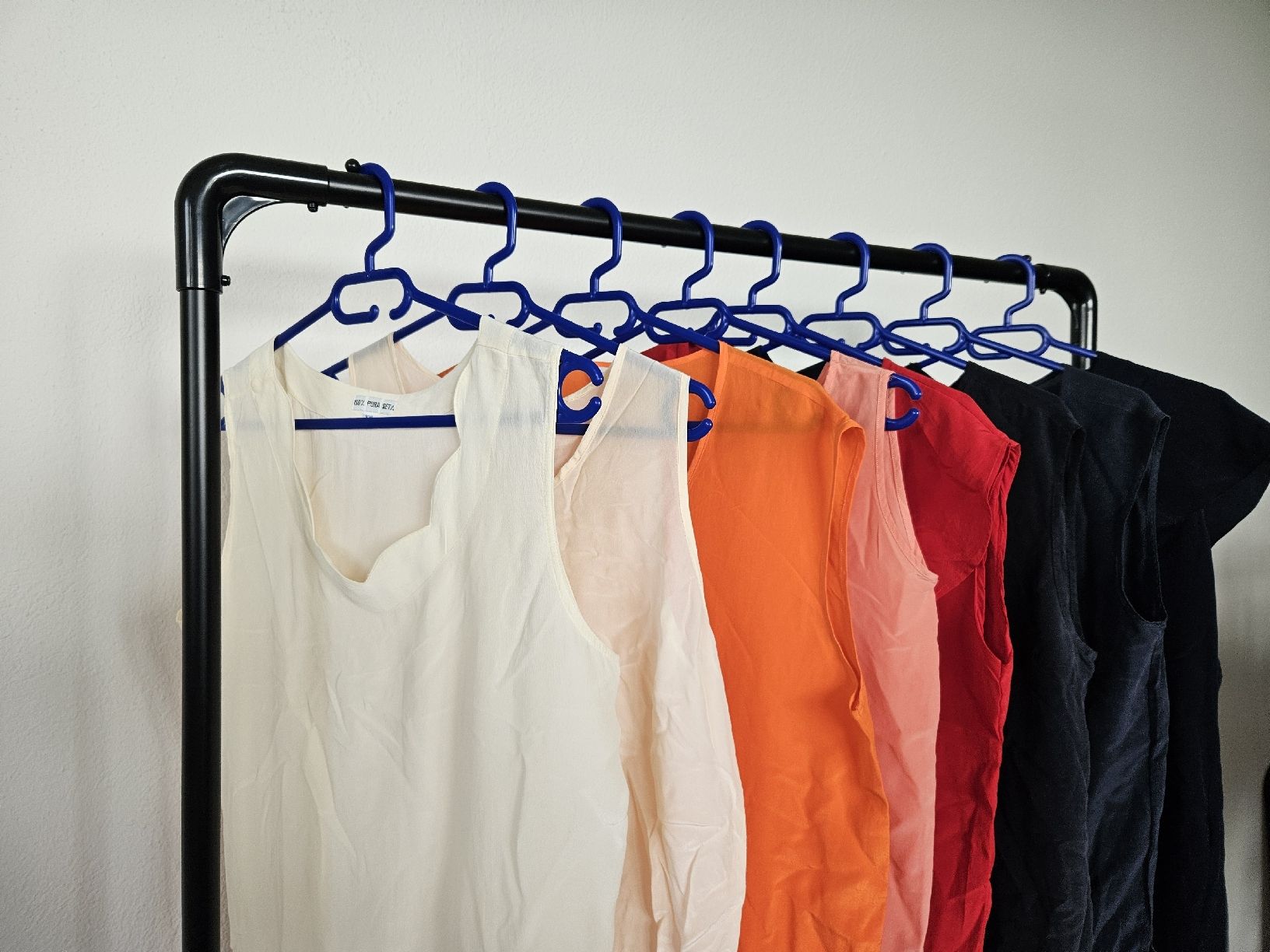 Top: 8 Stk. Vintage 100% Seide Seidentops "mixed" M-XL  – Usato da Zürich venduto da Mme.Sora 1