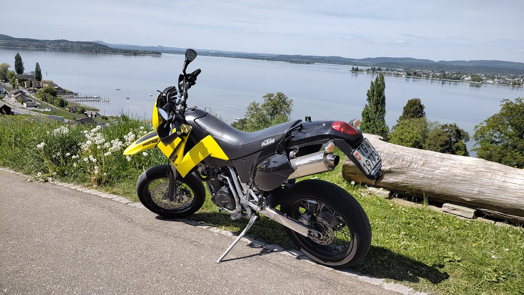 KTM Route: KTM 640 LC4 E Prestige Supermoto GELB – D'occasion à Felben-Wellhausen par yellow-640 4
