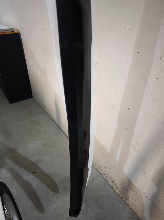 Tutti pezzi di ricambio auto: BMW 3 Modelle ab BJ 2010 Spoiler Lippe  – Usato da Zihlschlacht venduto da rad_vvm9 3