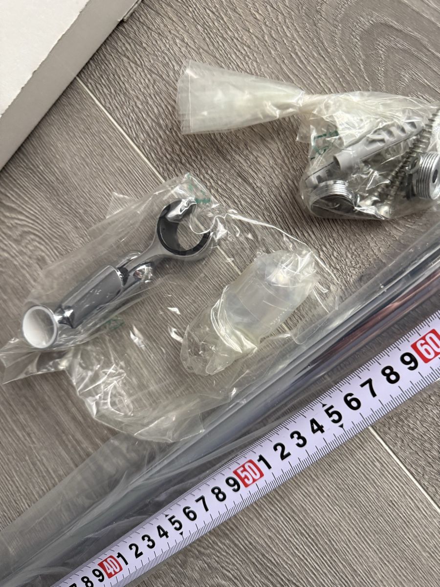 Douches: Duschengleitstange Chrome – Neuf avec emballage d'origine à Oberriet SG par Petros. 3