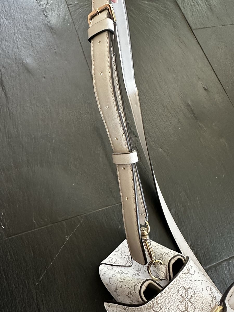 Guess Borse da donna: Guess Tasche – Usato da Reiden venduto da LisiC 4