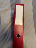 Grosser,  roter Bundesordner (7cm)
