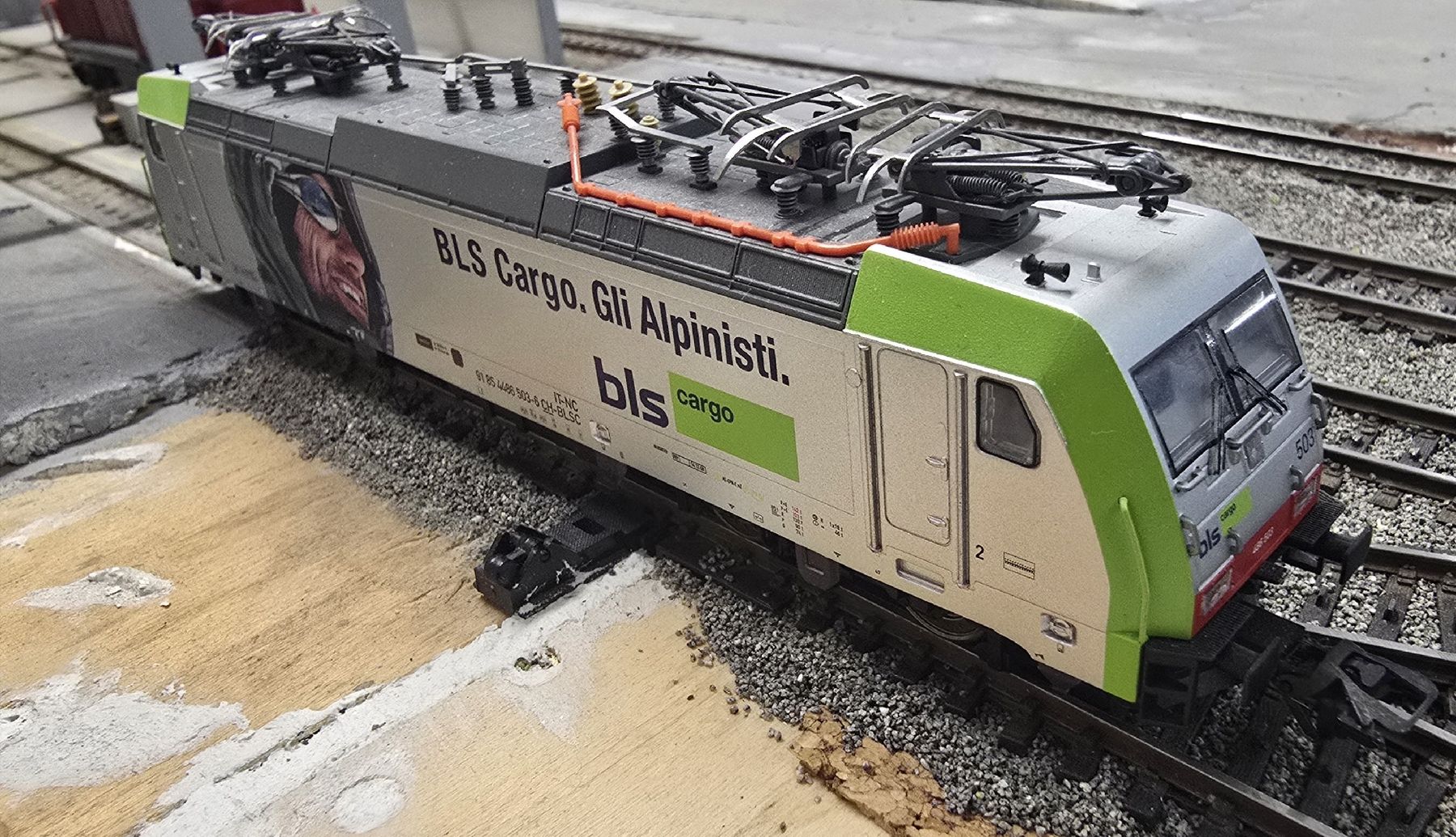Märklin Modelleisenbahnen: locomotive BLS 486 ,digital – Gebraucht aus la cibourg von t-m-a