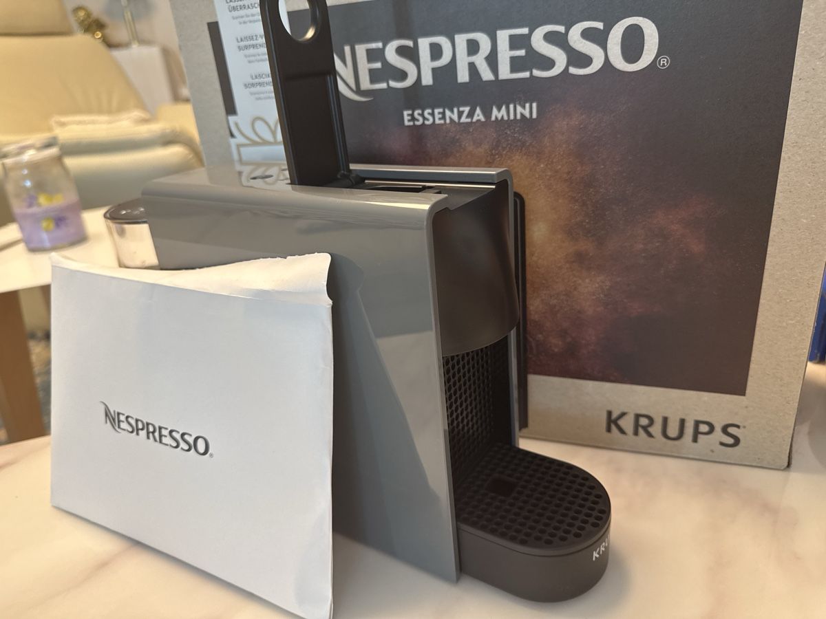 Krups Macchine per caffè & Macchine per espresso: Essencza mini- nespresso – Nuovo (secondo la descrizione) da Glattbrugg venduto da prod01 7