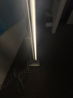 Stehlampe grau Tube light