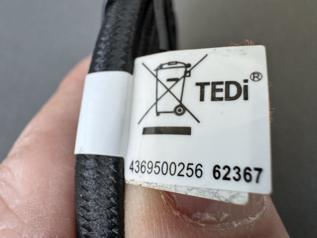 Cavi: Câble USB to Lightning. Neuf – Nuovo (secondo la descrizione) da Lausanne venduto da Denis- 2
