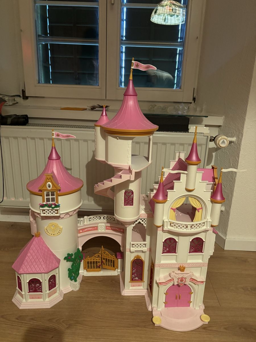 Playmobil Spielzeuge: Playmobil Schloss – Gebraucht aus Hilfikon von Elodie1990