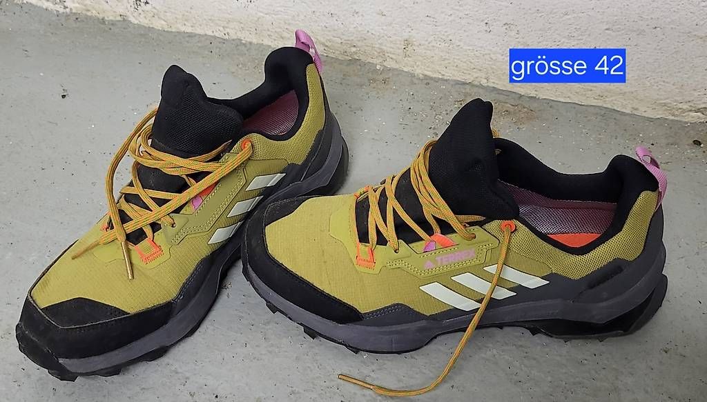 Chaussures hommes: Velo oder Trekking Schuhe  – D'occasion à Biberist par BosshardtG