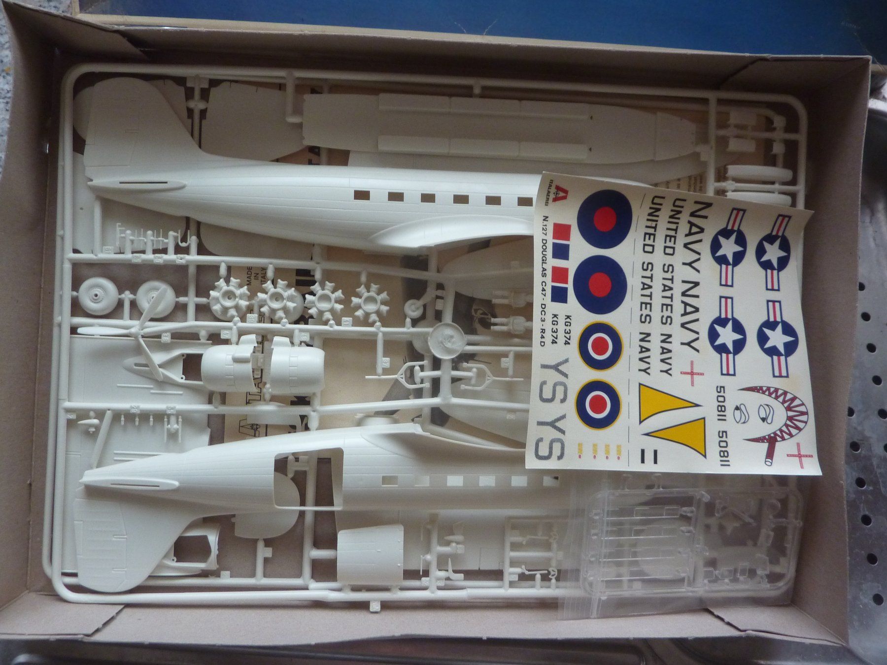 Italeri Kit di modellismo & Modellini statici: C-47 – Nuovo e nell'imballaggio originale da Balsthal venduto da bouteliee 1