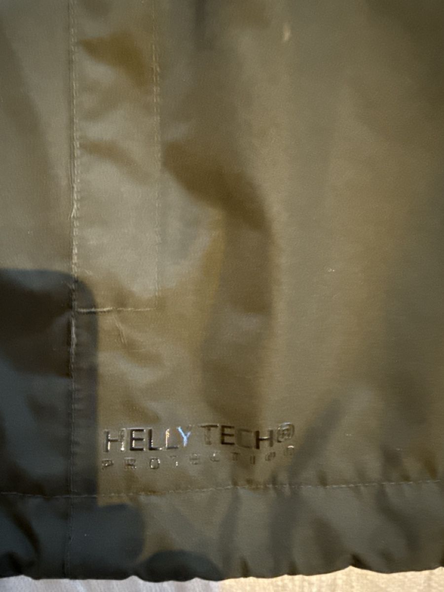 Helly Hansen Jacken: Helly Hansen Jacke, Grösse S, – Gebraucht aus Riedholz von nlu_dn2q 2