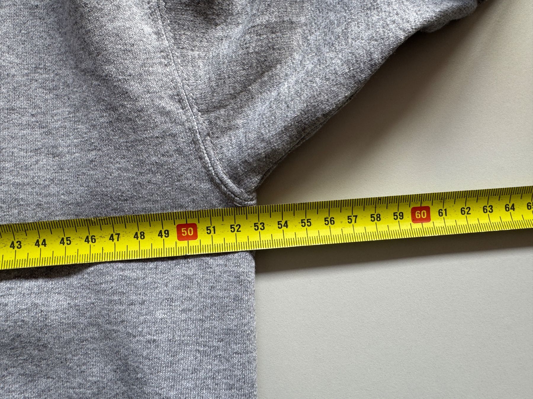 Champion Maglioni & Felpe: Champion Sweatshirt pullover crewneck Sz M – Usato da Neuchâtel venduto da _Easy_to_Find_ 5